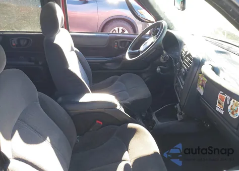 2001 Chevrolet Blazer Lt from USA, damaged, VIN 1GNDT13W81K245138